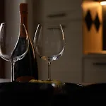 펜션 Vista Dolce Isola _ Lakeview Pool, Terrace & Garden 아르제뇨