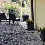 Vista Dolce Isola _ Lakeview Pool, Terrace & Garden 펜션 아르제뇨