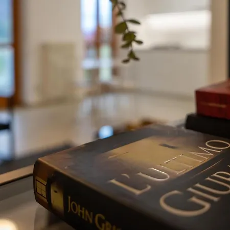 בית נופש Vista Dolce Isola _ Lakeview Pool, Terrace & Garden *