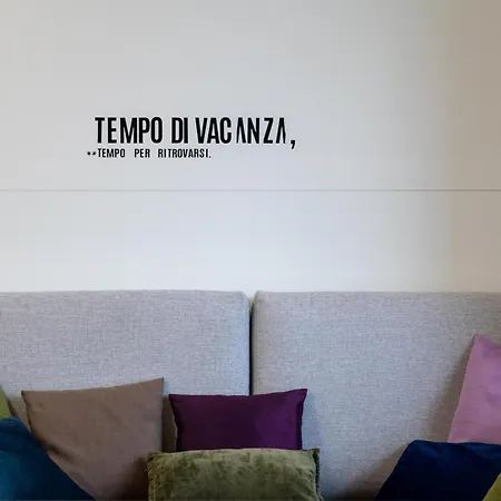 בית נופש Vista Dolce Isola _ Lakeview Pool, Terrace & Garden ארגגנו