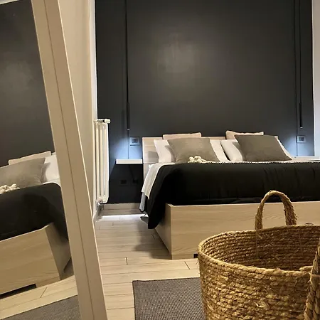 בית נופש Vista Dolce Isola _ Lakeview Pool, Terrace & Garden ארגגנו