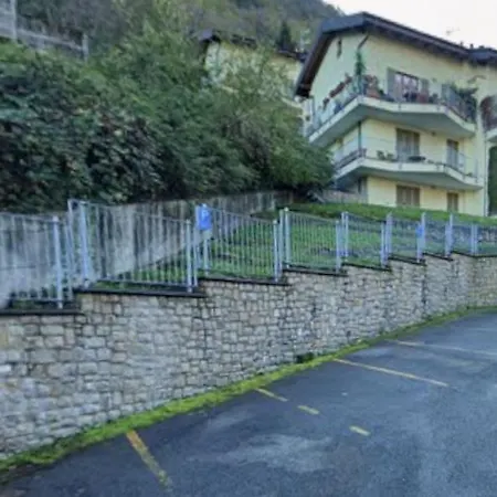 בית נופש Vista Dolce Isola _ Lakeview Pool, Terrace & Garden