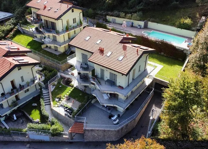 بيت للعطل Vista Dolce Isola _ Lakeview Pool, Terrace & Garden